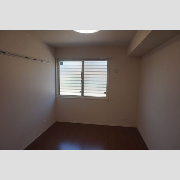 その他 (北東洋室)