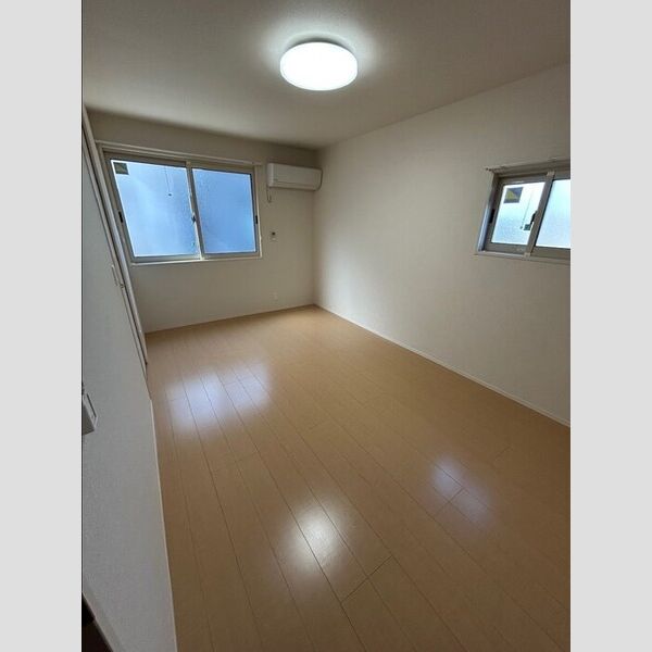 その他 (北側洋室)