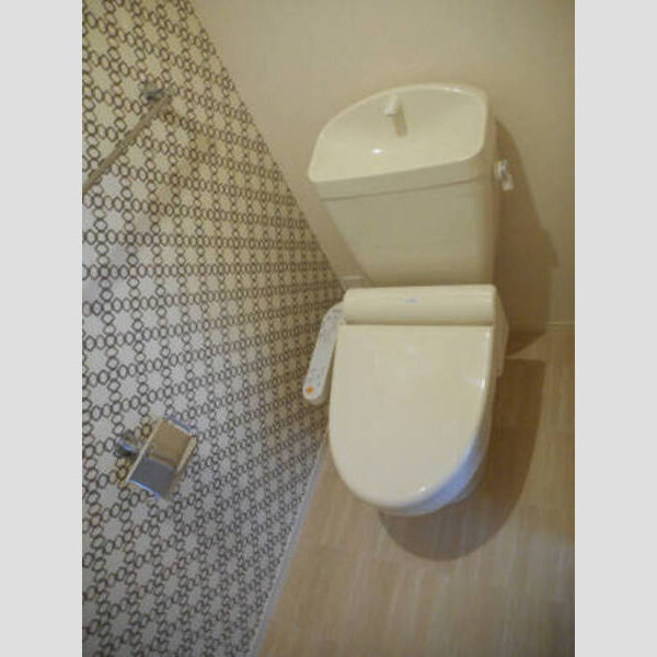 トイレ (トイレ)