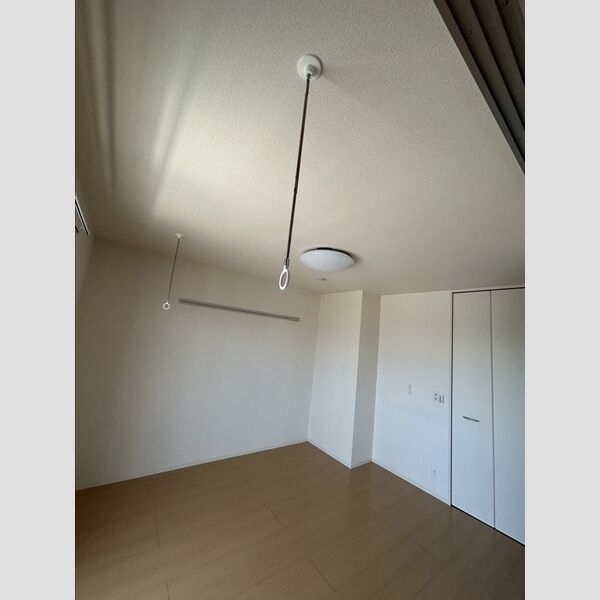 その他設備 (室内物干し)