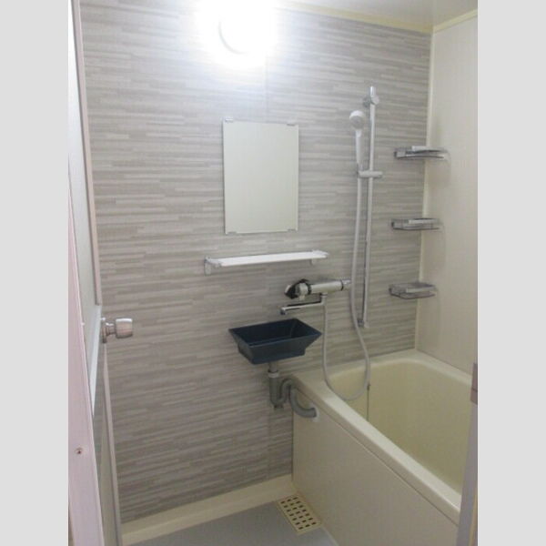 バス (二点ユニットバス、スライドバー付シャワー、サーモスタッド付水栓)