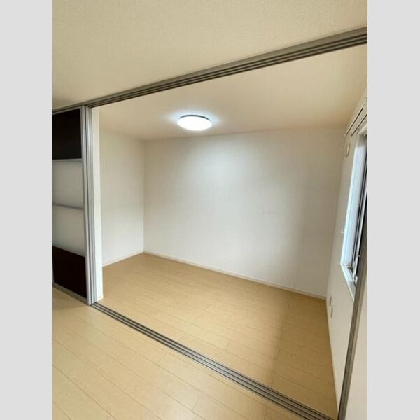 その他 (洋間南)