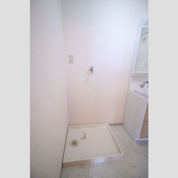 その他 (洗濯機置き場)