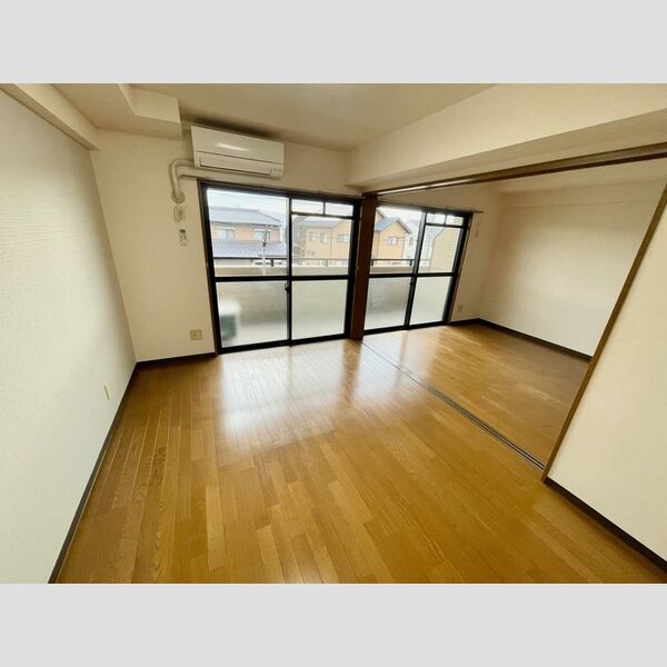 居室・リビング (照明・エアコン付き　LDK)