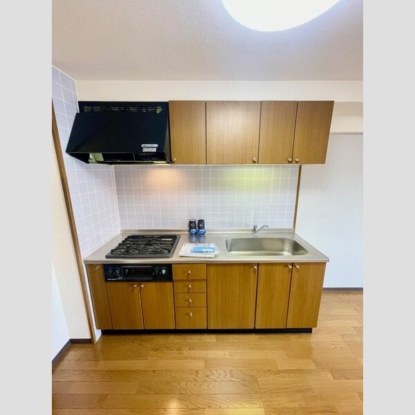 キッチン (3口コンロ・グリル付キッチン♪)