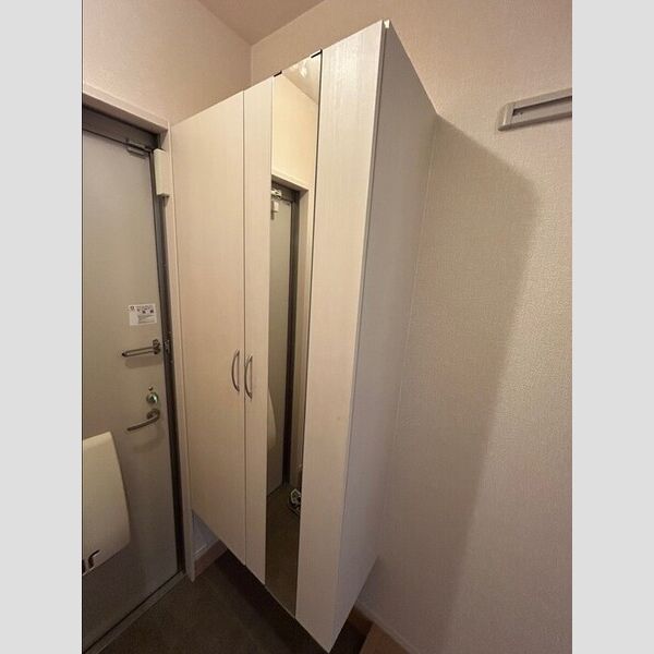 玄関 (シューズボックス)