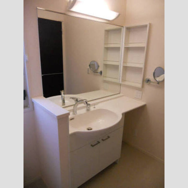 洗面所 (洗髪洗面化粧台)