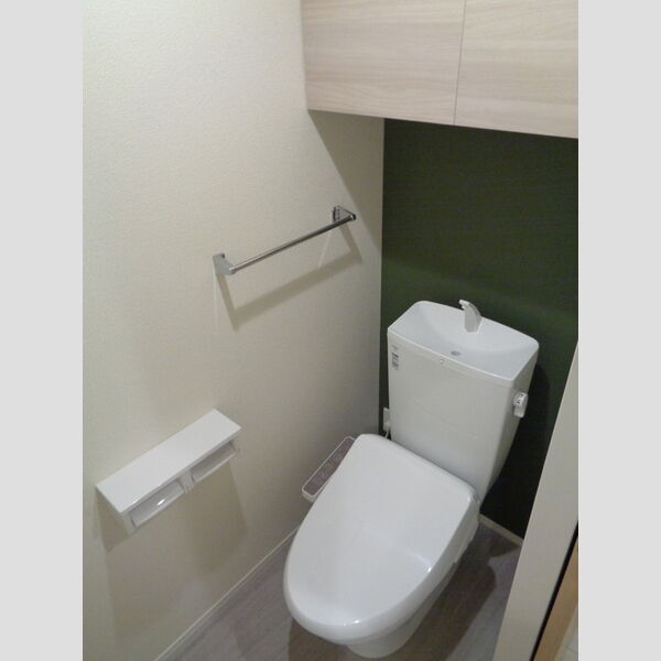 トイレ (温水洗浄暖房便座)