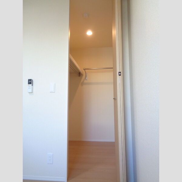 収納 (ウォークインクローゼット)