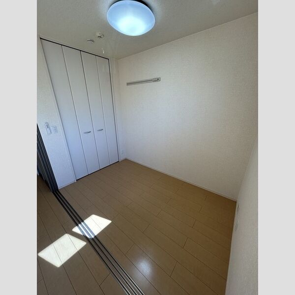 その他 (洋室)