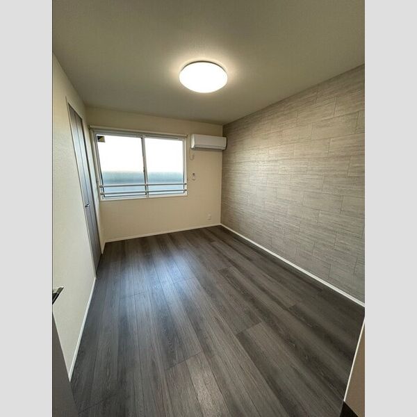 その他 (北東側洋室)