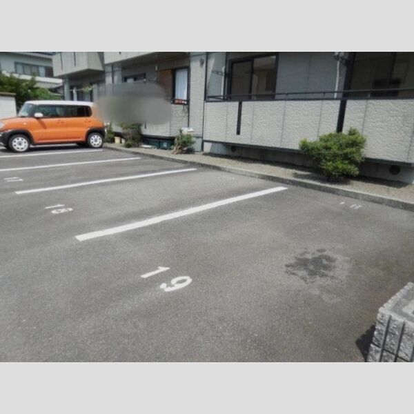 駐車場 (駐車場)