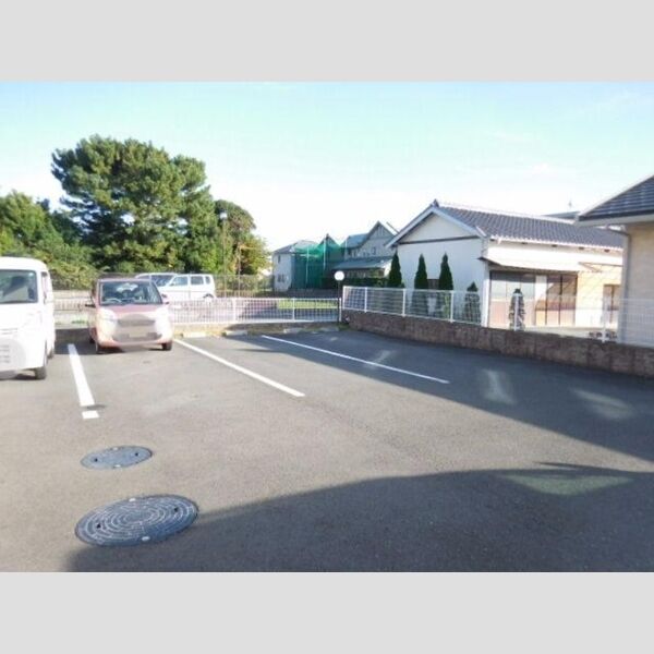 駐車場 (駐車場)