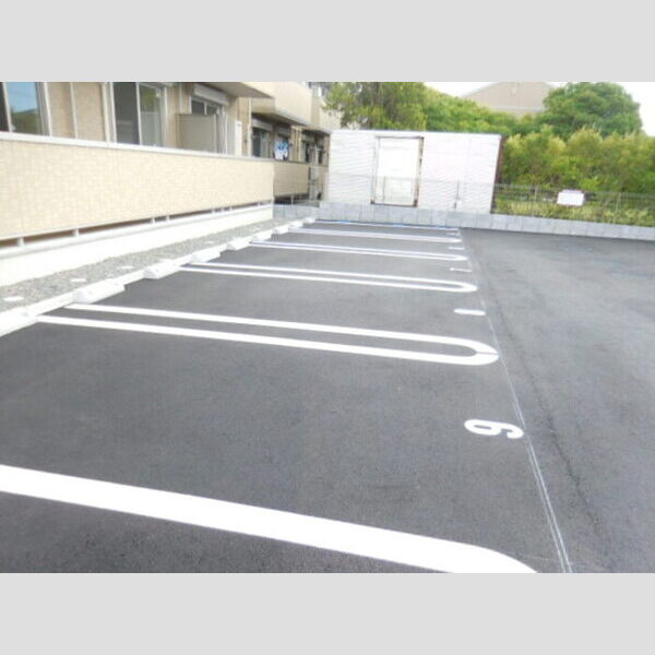 駐車場 (駐車場)