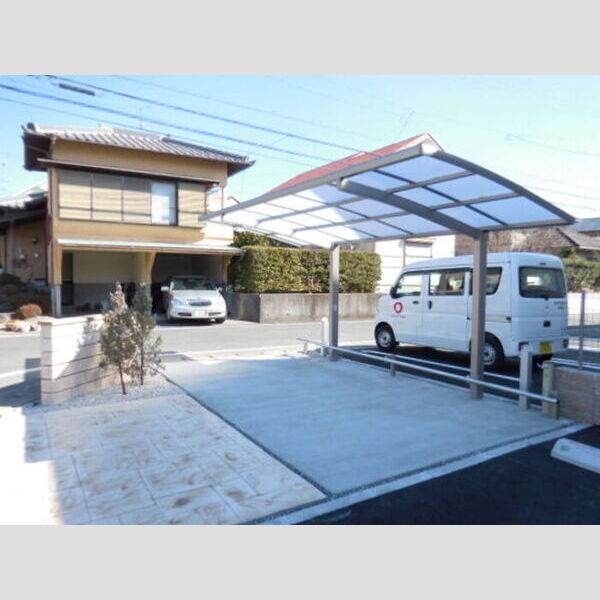 現地周辺 (駐輪場)