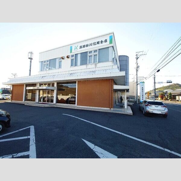 現地周辺 (島田掛川信用金庫六合支店)