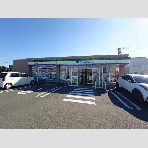 現地周辺 (ファミリーマート吉田川尻店)
