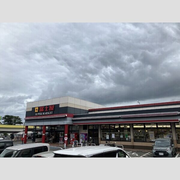 現地周辺 (富士屋高洲店)