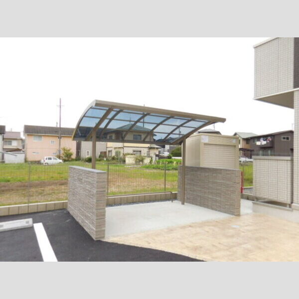 現地周辺 (駐輪場)