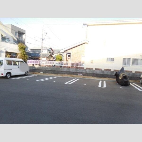 駐車場 (駐車場)