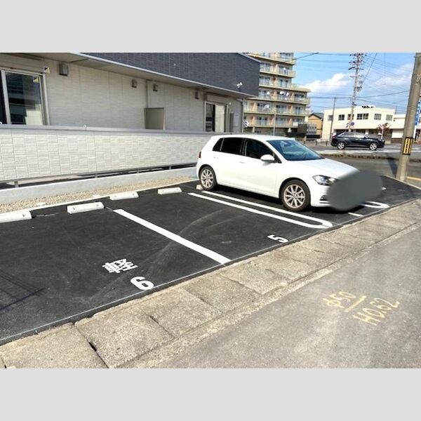 駐車場 (駐車場)