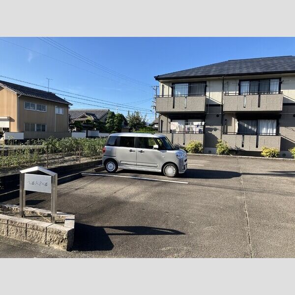 駐車場 (駐車場)