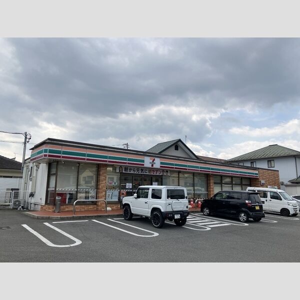 現地周辺 (セブンイレブン焼津インター店)