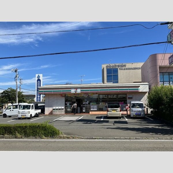 現地周辺 (セブンイレブン焼津小川店)