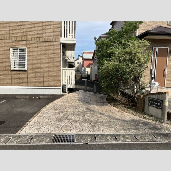 エントランス (エントランス)