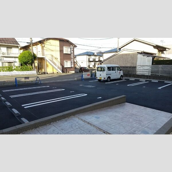 駐車場 (駐車場)