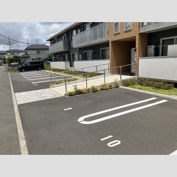 駐車場 (駐車場)