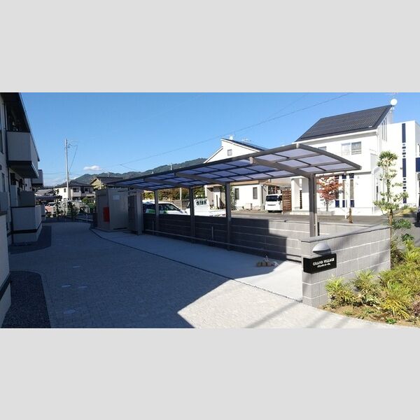 エントランス (エントランス)