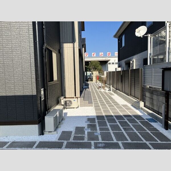 エントランス (エントランス)