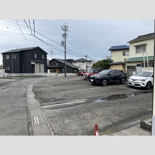 駐車場 (駐車場)