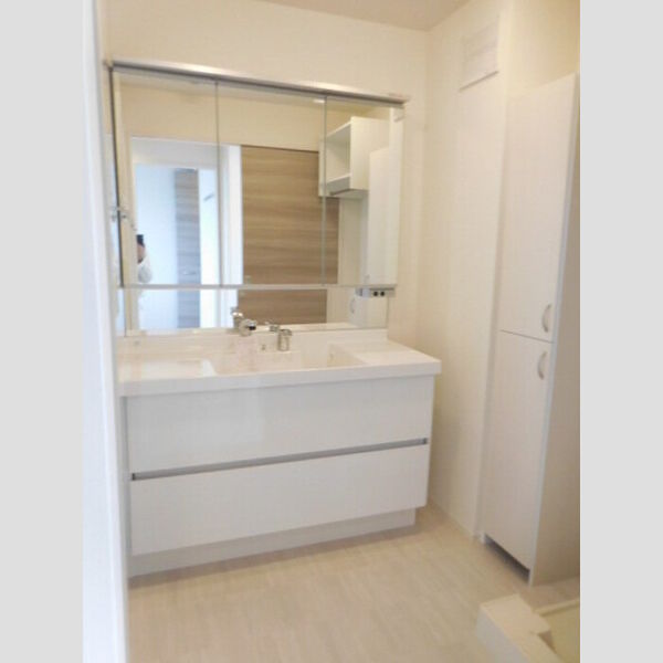 洗面所 (洗髪洗面化粧台)