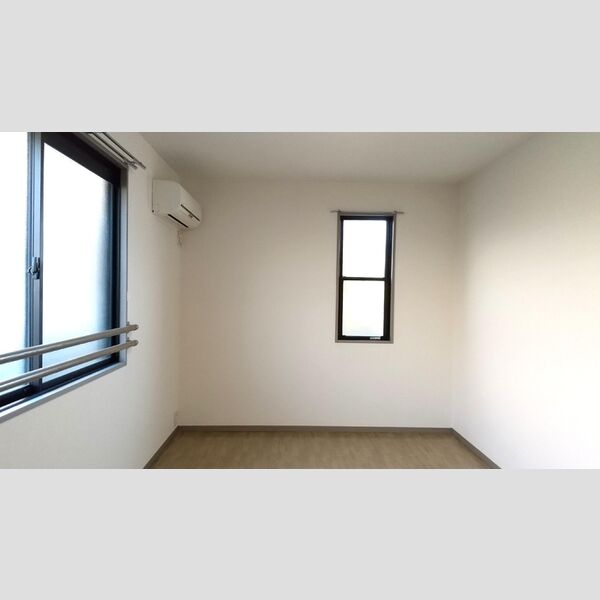 その他 (北側洋室)