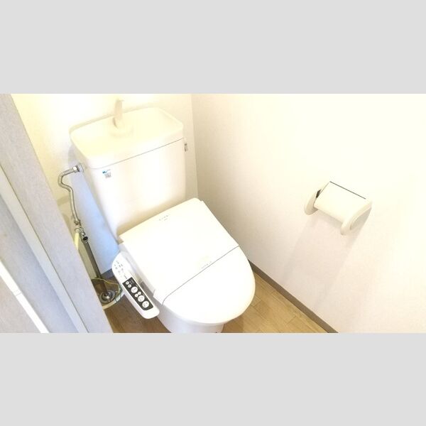 トイレ (温水洗浄暖房便座)