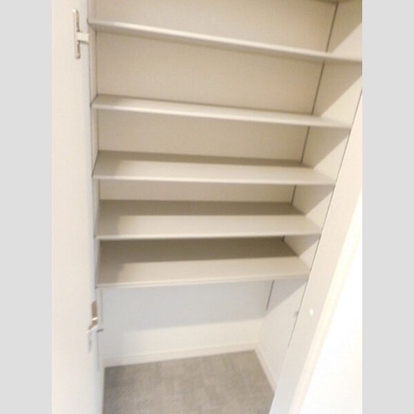 玄関 (シューズボックス)