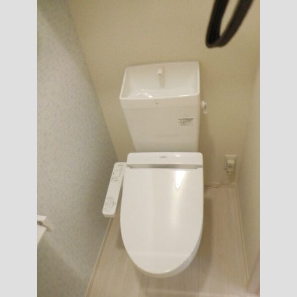 トイレ (温水洗浄暖房便座)