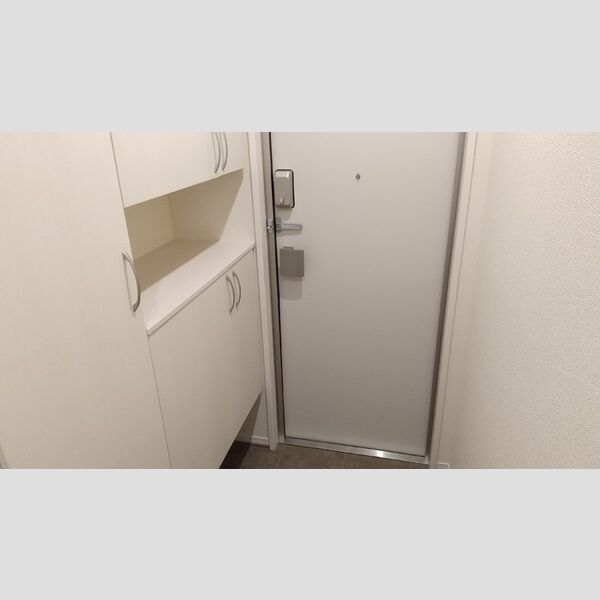玄関 (内部玄関)