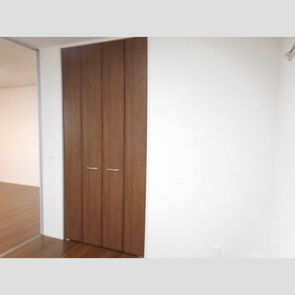 その他 (洋室 南)