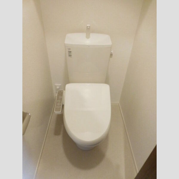 トイレ (温水洗浄暖房便座)