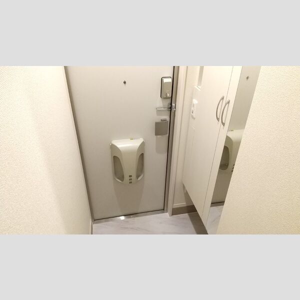 玄関 (内部玄関)