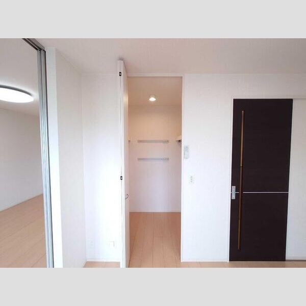 収納 (ウォークインクローゼット)