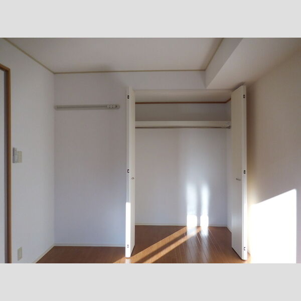 その他 (洋室　南)