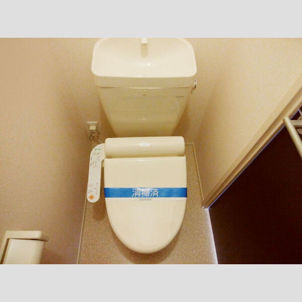 トイレ (温水洗浄暖房便座)