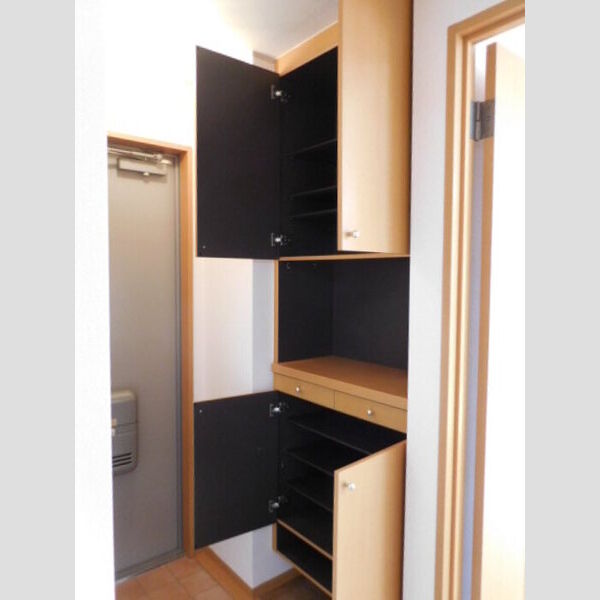 玄関 (シューズボックス)