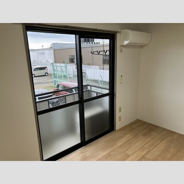 居室・リビング (洋室)