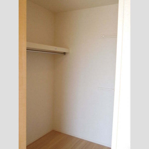 収納 (洋室　北　ウオークインクロゼット)