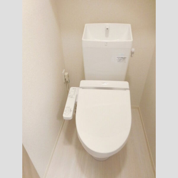 トイレ (温水洗浄暖房便座)